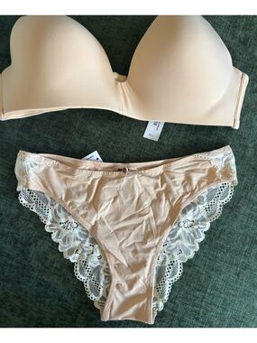Adore Me Smooth Nude T-Shirt Bra and matching undies set